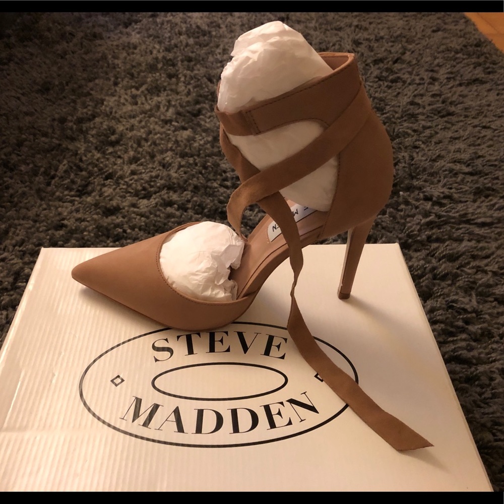 Steve Madden Heart Camel Nubuck Tan Suede Heels